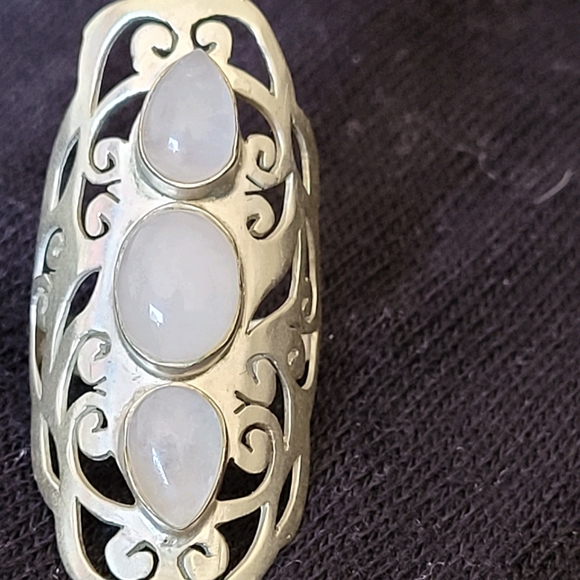 Ring - Picture 1 of 3